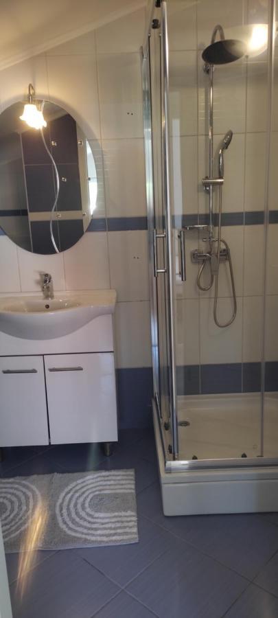 Guesthouse Villa Jurisic Novalja Eksteriør bilde