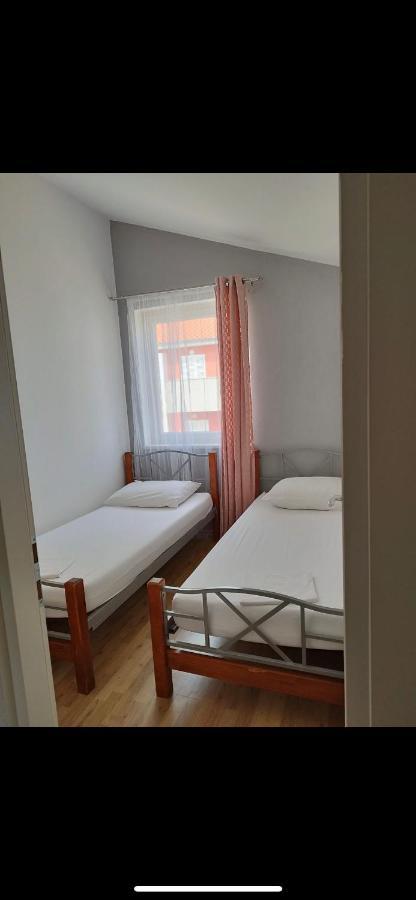 Guesthouse Villa Jurisic Novalja Eksteriør bilde