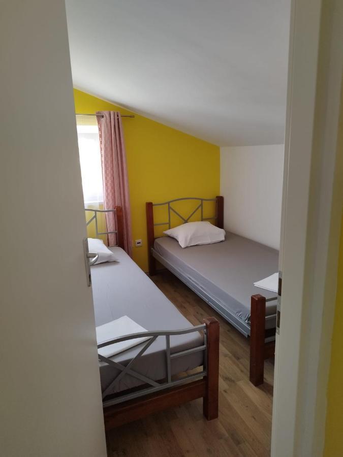 Guesthouse Villa Jurisic Novalja Eksteriør bilde