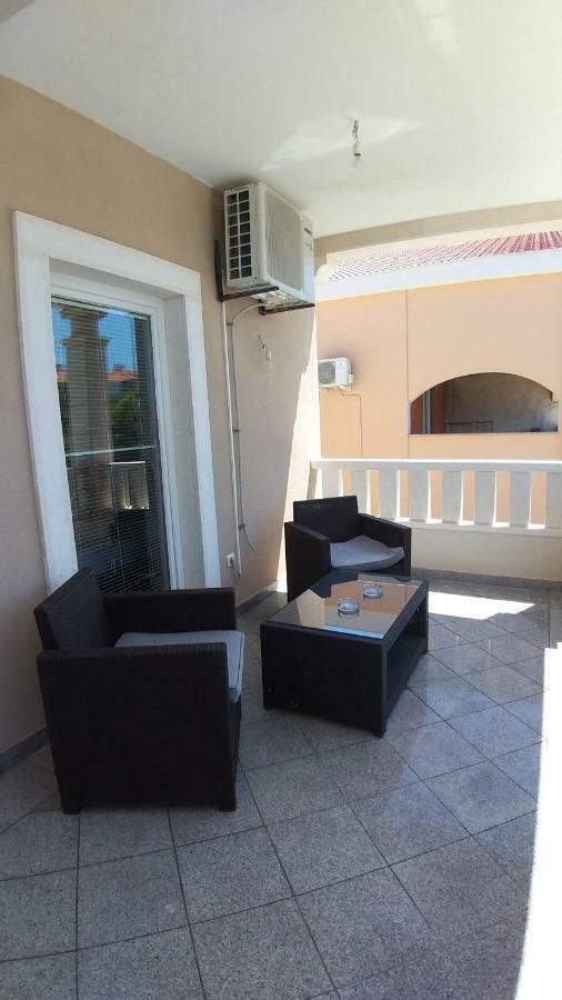 Guesthouse Villa Jurisic Novalja Eksteriør bilde