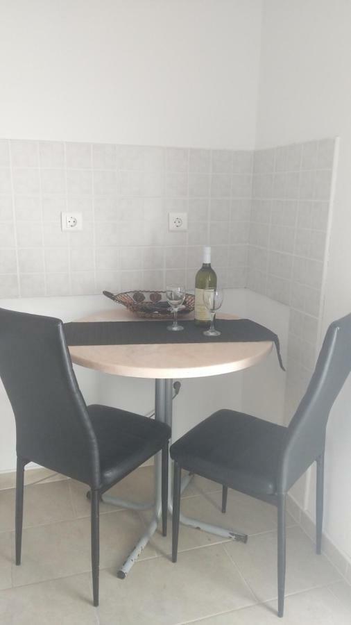 Guesthouse Villa Jurisic Novalja Eksteriør bilde